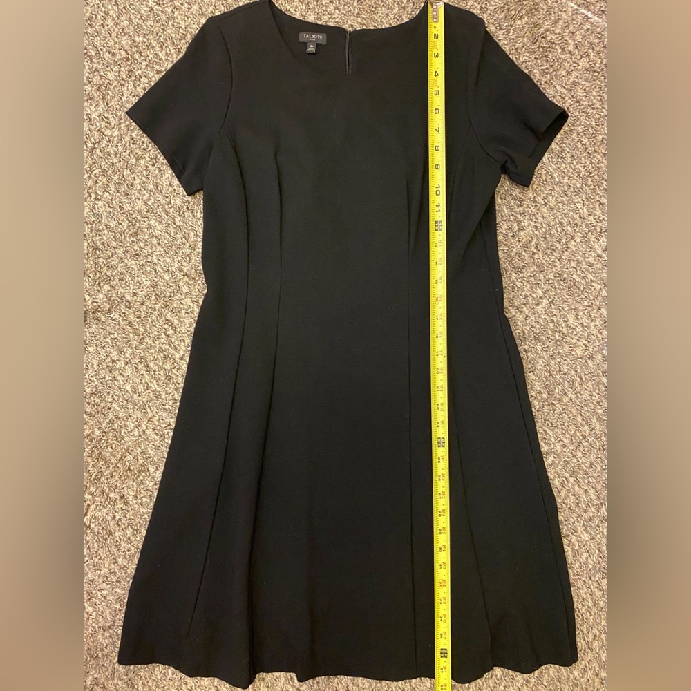 NWOT Tailored-to-Flatter Talbots 10P Classic Black Dress